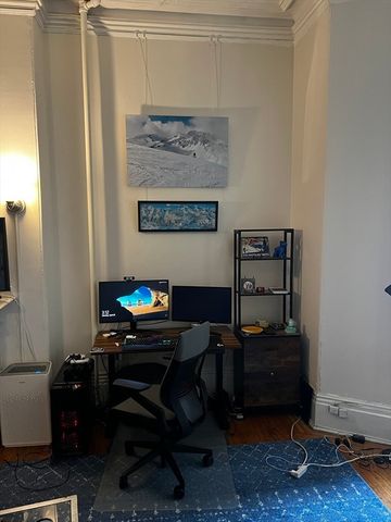 172 Marlborough 1F, Boston, MA 02116