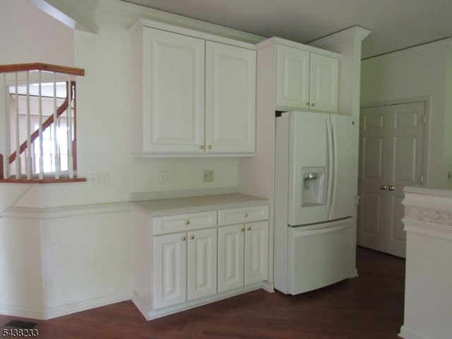 26 Bethpage Dr, Montgomery Twp., NJ 08558