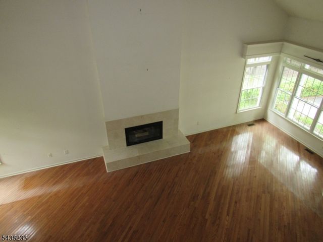 26 Bethpage Dr, Montgomery Twp., NJ 08558