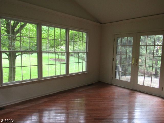 26 Bethpage Dr, Montgomery Twp., NJ 08558