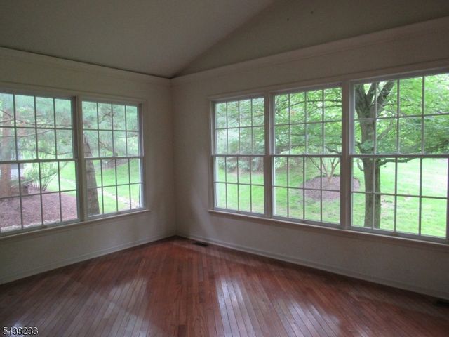 26 Bethpage Dr, Montgomery Twp., NJ 08558