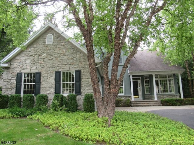 26 Bethpage Dr, Montgomery Twp., NJ 08558