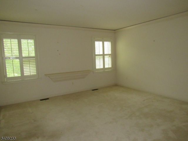 26 Bethpage Dr, Montgomery Twp., NJ 08558