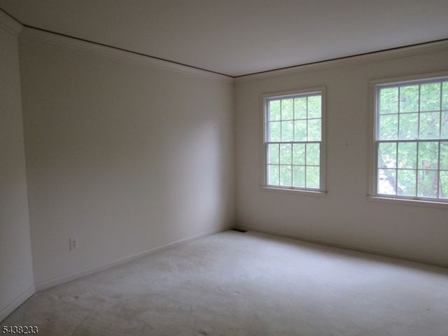 26 Bethpage Dr, Montgomery Twp., NJ 08558