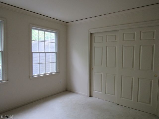 26 Bethpage Dr, Montgomery Twp., NJ 08558