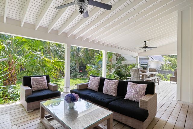 299 Hobcaw Drive, Mount Pleasant, SC 29464