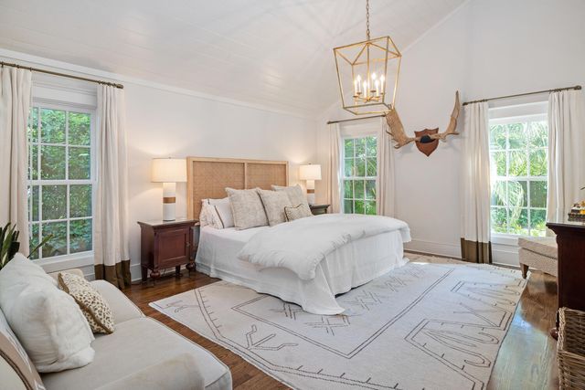 299 Hobcaw Drive, Mount Pleasant, SC 29464