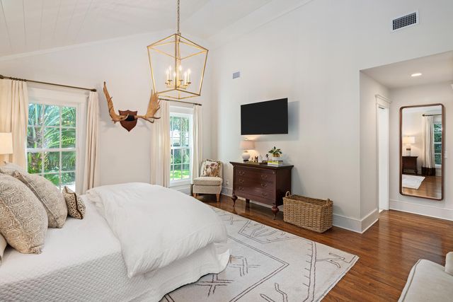 299 Hobcaw Drive, Mount Pleasant, SC 29464