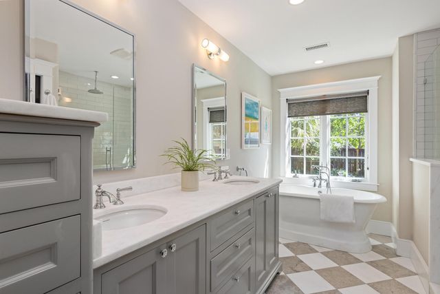 299 Hobcaw Drive, Mount Pleasant, SC 29464