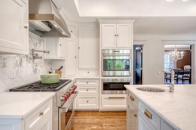 299 Hobcaw Drive, Mount Pleasant, SC 29464