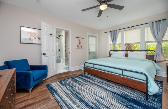 945 13TH STREET N, St Petersburg, FL 33705