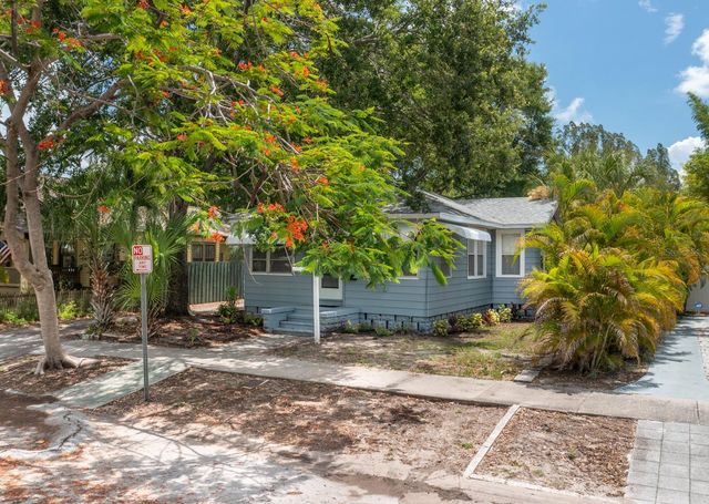 945 13TH STREET N, St Petersburg, FL 33705