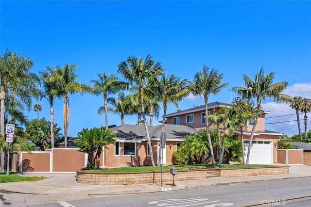 2199 National, Costa Mesa, CA 92627