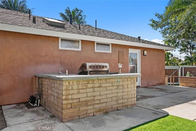 2199 National, Costa Mesa, CA 92627