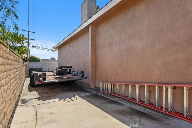 2199 National, Costa Mesa, CA 92627