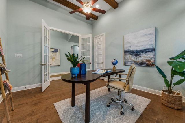 220 Mendocino LN, Austin, TX 78737