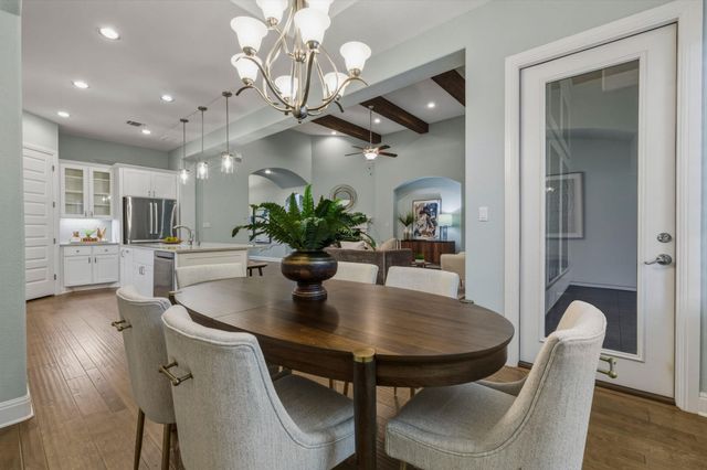 220 Mendocino LN, Austin, TX 78737
