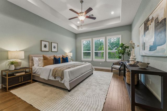 220 Mendocino LN, Austin, TX 78737