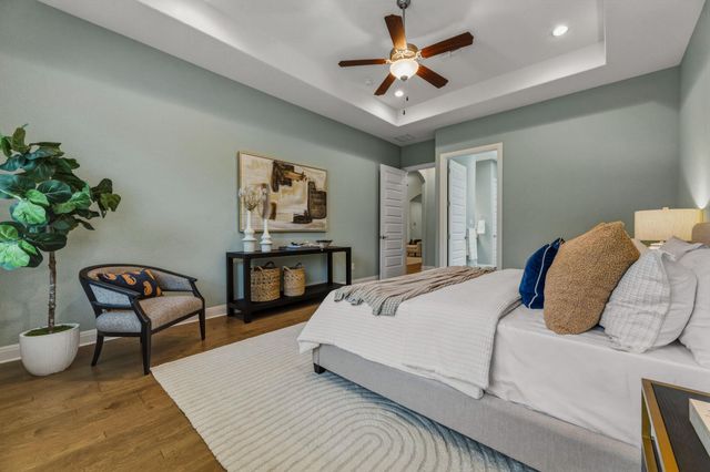 220 Mendocino LN, Austin, TX 78737