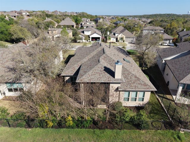 220 Mendocino LN, Austin, TX 78737