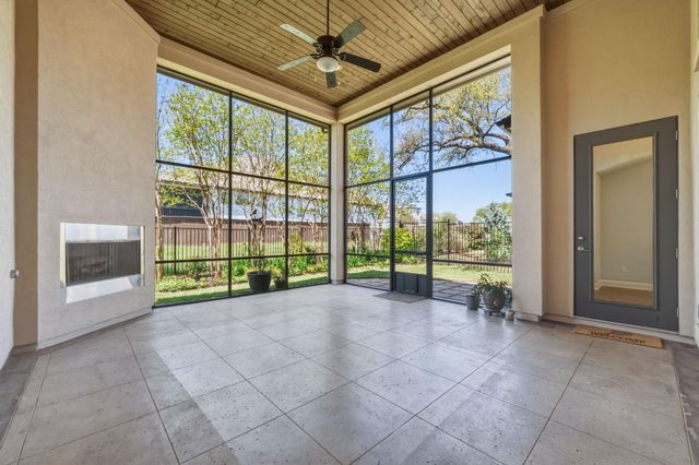 220 Mendocino LN, Austin, TX 78737