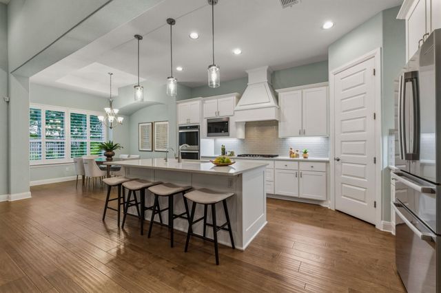220 Mendocino LN, Austin, TX 78737