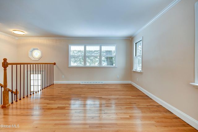 5 Deerleap Place, Saratoga Springs, NY 12866