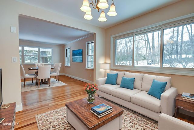 5 Deerleap Place, Saratoga Springs, NY 12866