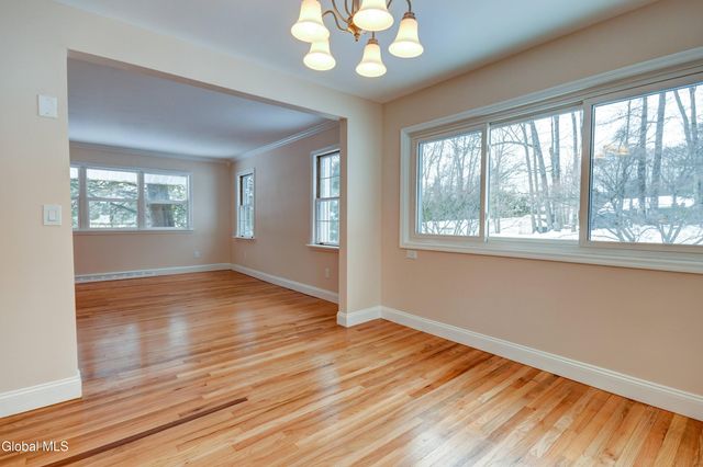 5 Deerleap Place, Saratoga Springs, NY 12866