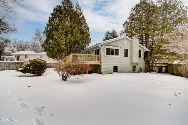 5 Deerleap Place, Saratoga Springs, NY 12866