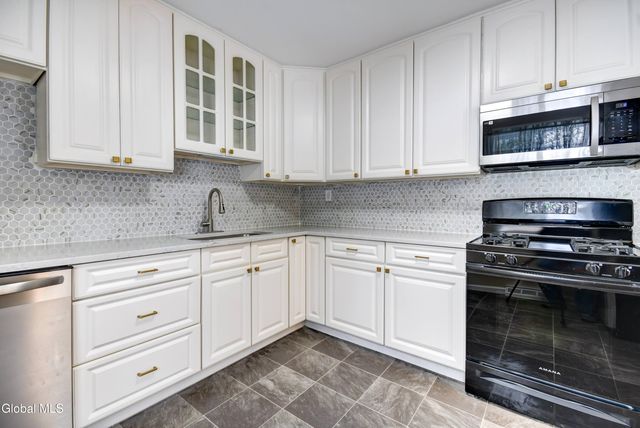 5 Deerleap Place, Saratoga Springs, NY 12866