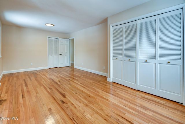 5 Deerleap Place, Saratoga Springs, NY 12866