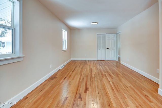 5 Deerleap Place, Saratoga Springs, NY 12866