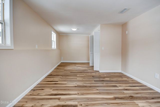 5 Deerleap Place, Saratoga Springs, NY 12866