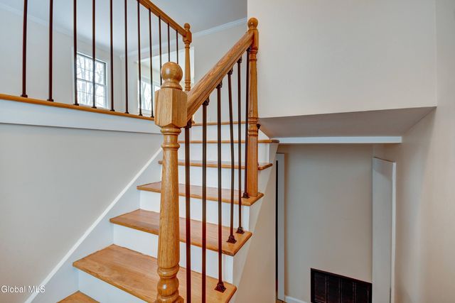 5 Deerleap Place, Saratoga Springs, NY 12866