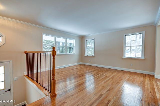 5 Deerleap Place, Saratoga Springs, NY 12866