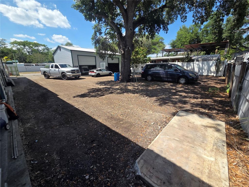 Image 13 of property listing at 5823 BARRY LANE, Tampa, FL 33634