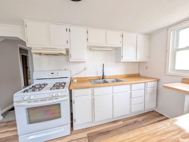 1407 MARTHA Street, Pekin, IL 61554