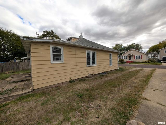 1407 MARTHA Street, Pekin, IL 61554