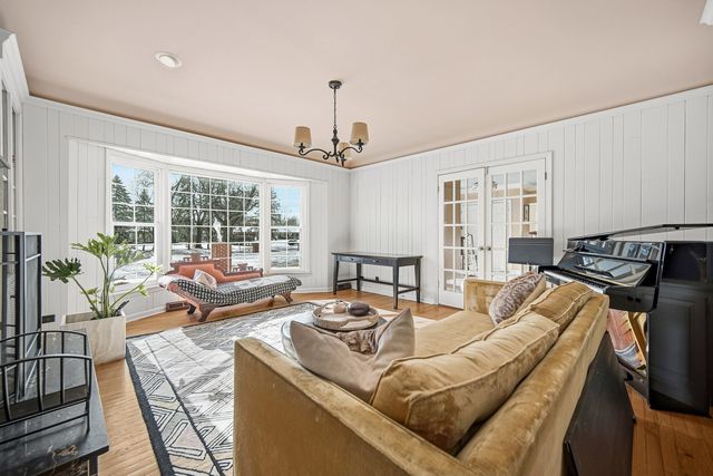 1819 Cornell Road, Flossmoor, IL 60422