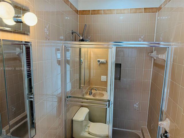 706 W 40th Pl Efficiency, Hialeah, FL 33012