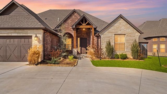 5705 Gold Stone Court, Mustang, OK 73064