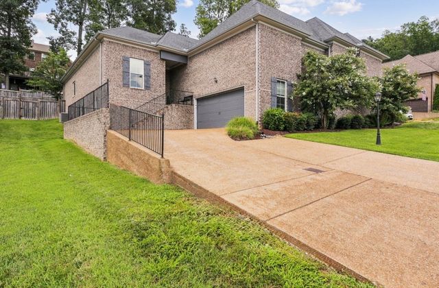 166 Cobbler Cir, Hendersonville, TN 37075