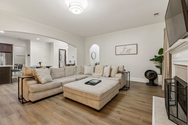 166 Cobbler Cir, Hendersonville, TN 37075