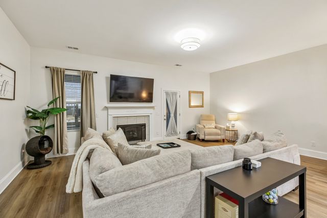 166 Cobbler Cir, Hendersonville, TN 37075