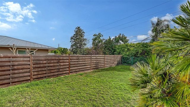 2839 RIVIERA DRIVE, Sarasota, FL 34232