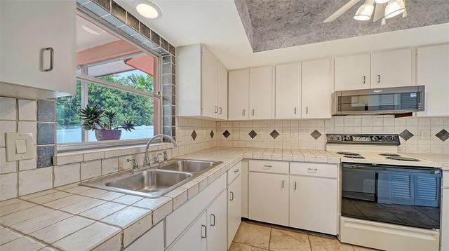 2839 RIVIERA DRIVE, Sarasota, FL 34232