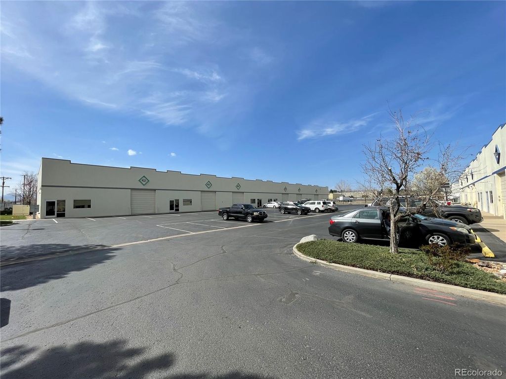 4475 W 58th Avenue D, Arvada, CO 80002