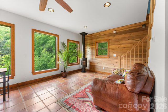 1146 Thomas Branch Road, Marshall, NC 28753