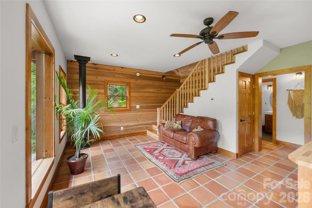 1146 Thomas Branch Road, Marshall, NC 28753